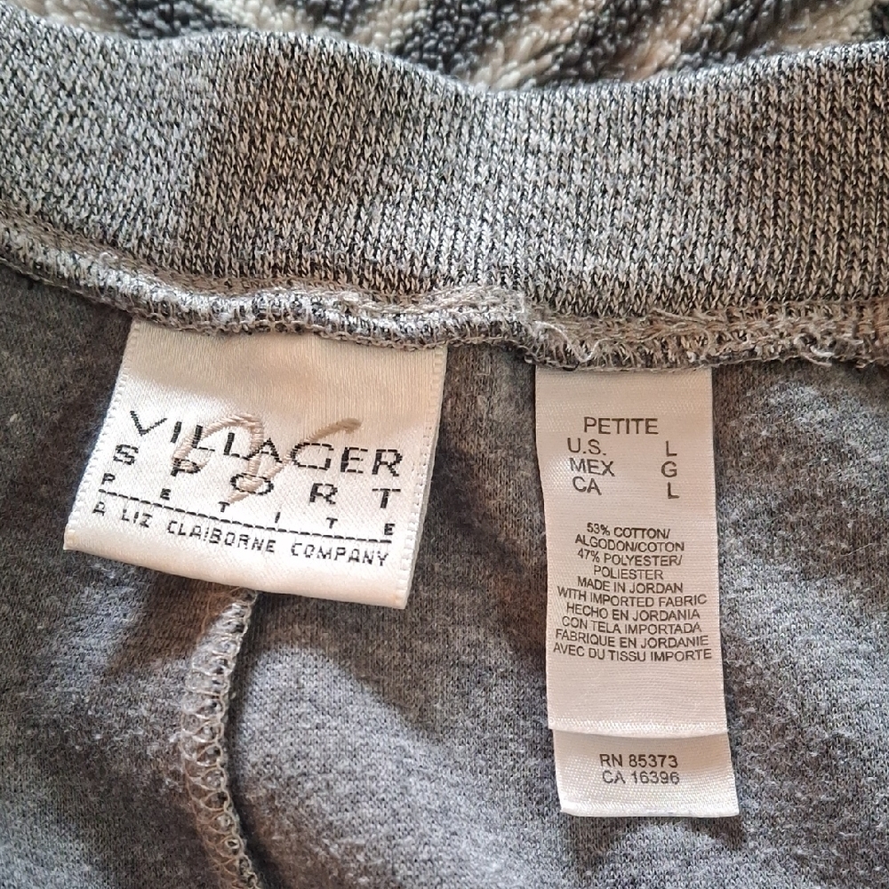 💥3/$20💥 Villager Sport Gray Elastic Waist Pants - Size L Petite - 26" Inseam - Picture 3 of 7
